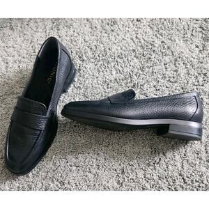 Vionic Black Pebbled Leather Loafers Women’s Size 6.5, Square Toe